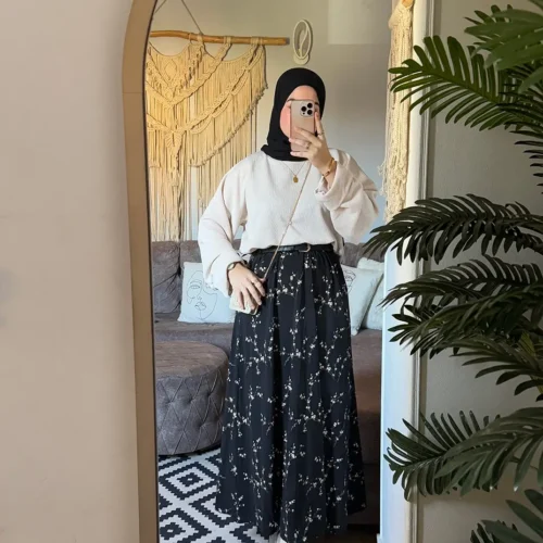 Biege winter blouse Flowery Skirt